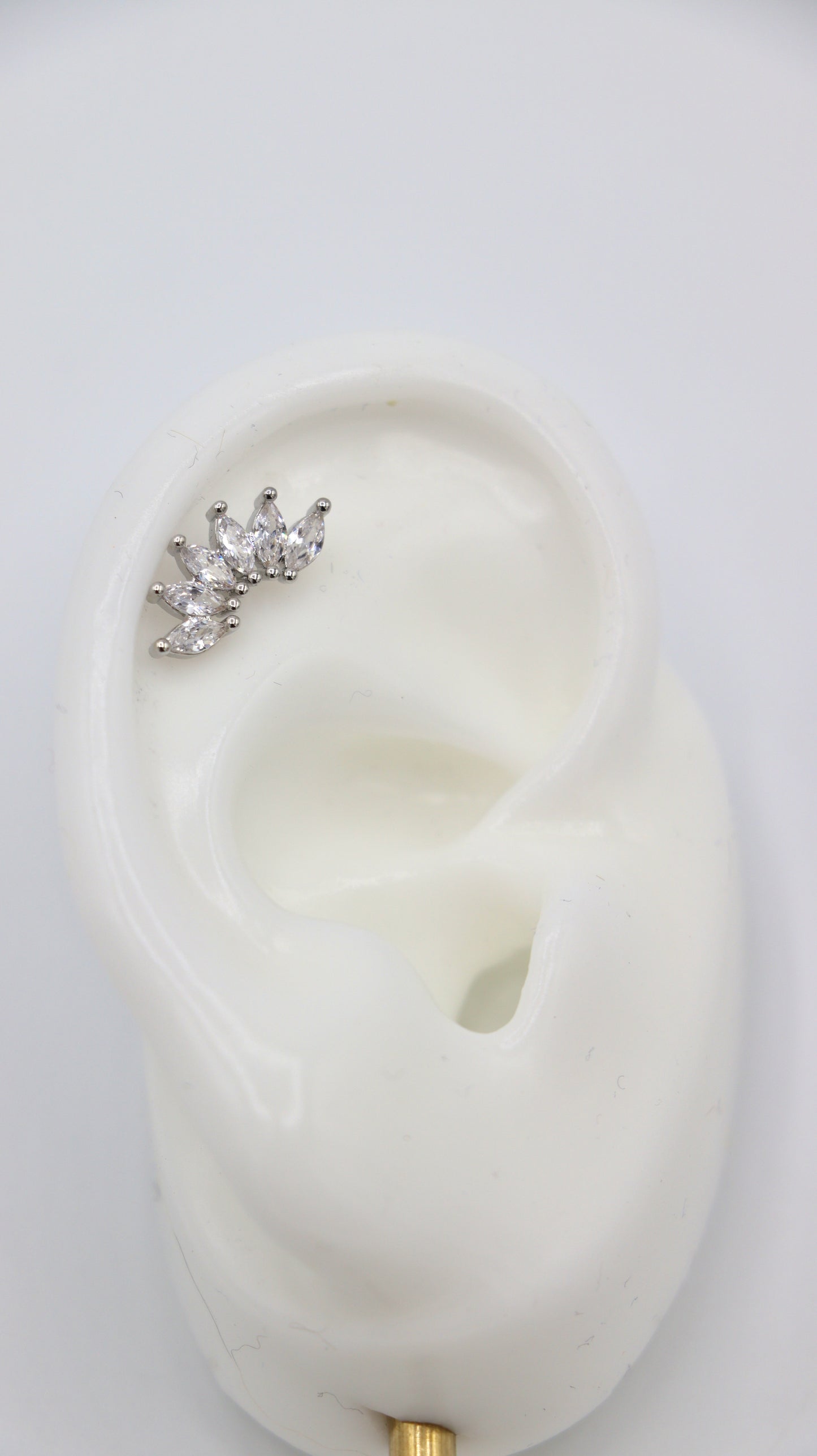 Kara - Piercing Oreille