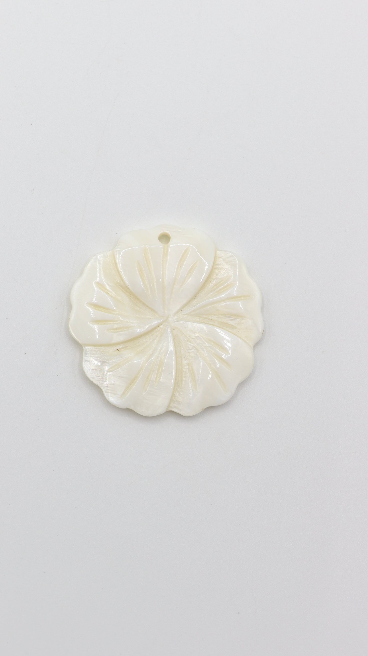Pendentifs/Charms Fleurs Blanches Coquillage/Nacre