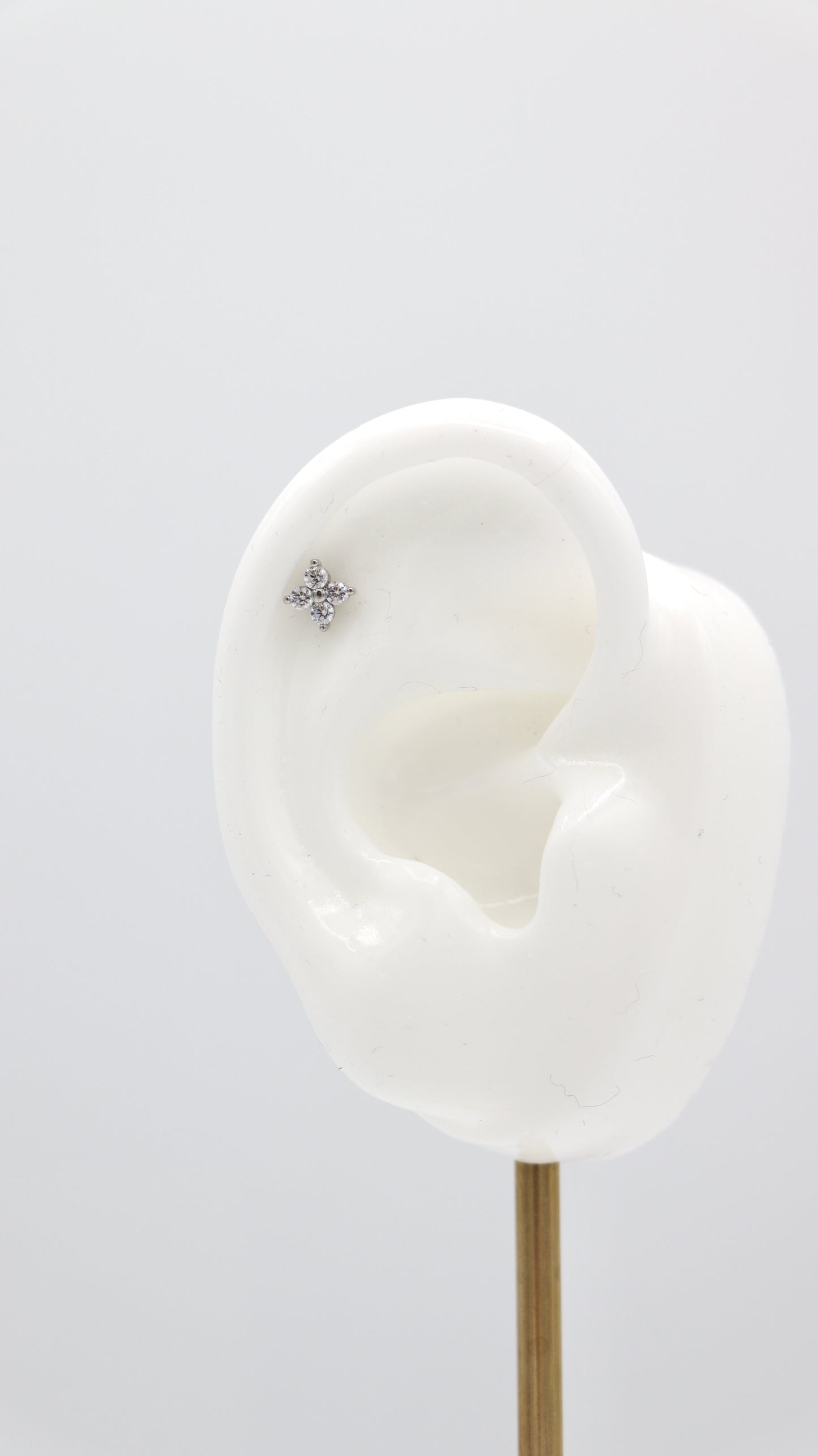 Houda - Piercing Oreille