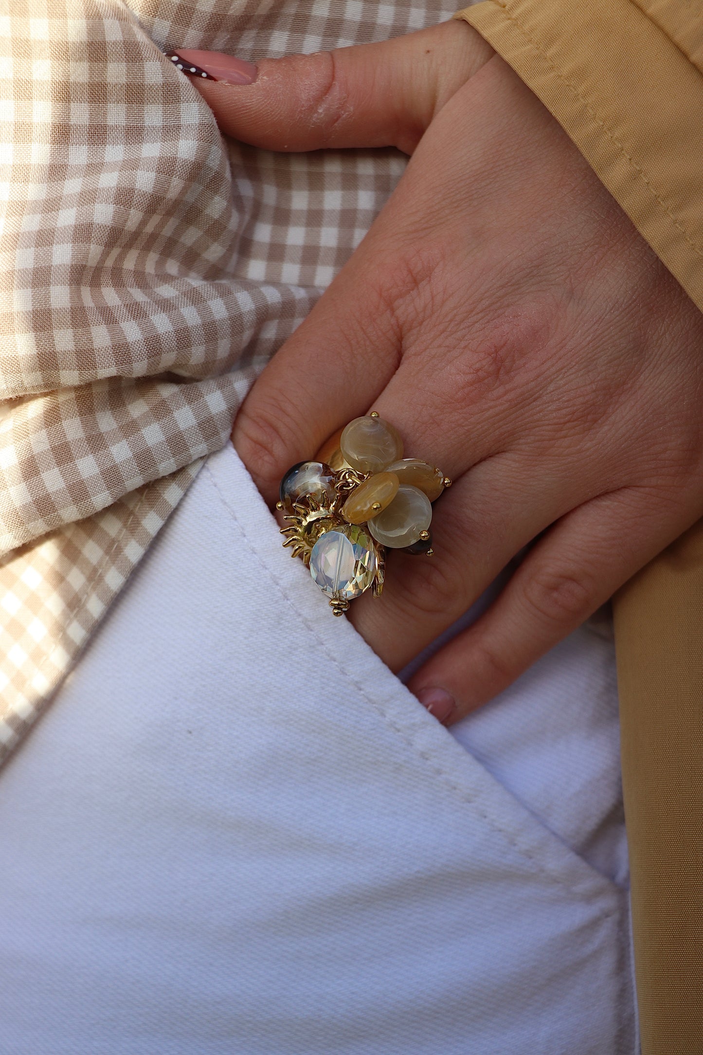 Théa - breloques beiges/marrons